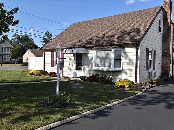 2nd image of 5 Birch Ct E