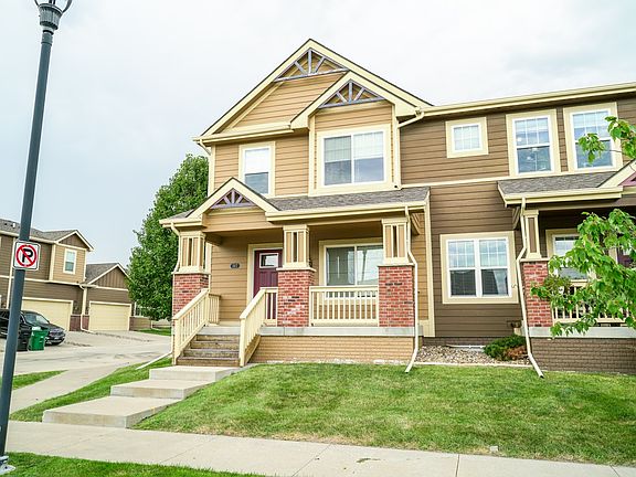 2nd image of 317 SW Heritage Ln