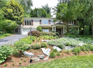 7513 Shadywood Rd, Bethesda, MD 20817