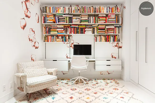 Sold by Triplemint | media 4