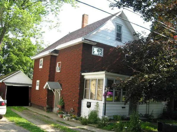 7 Grove St, Corry, PA 16407