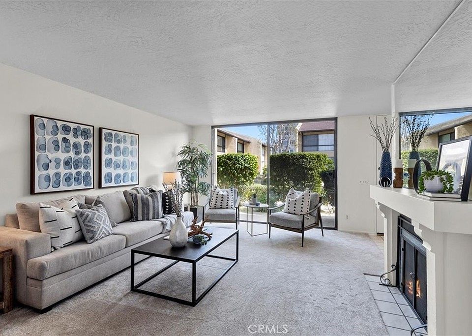 1st image of 3520 Maricopa St Unit 3