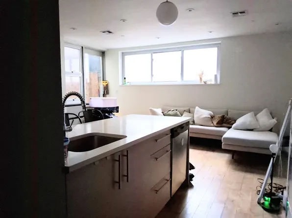 96 Woodpoint Road image 22 of 23