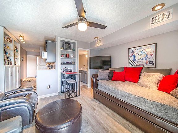 4th image of 1089 Bluewater Dr