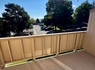 3949 Clear Acre Ln APT 284, Reno, NV 89512