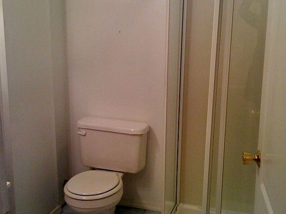 lower level full bath