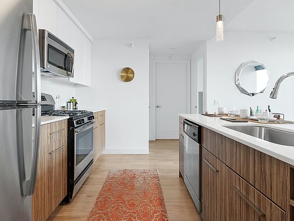 4th image of 343 W Wolf Point Plz Unit 1806