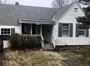 1201 W Thoman St, Springfield, MO 65803