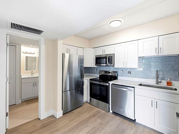 4th image of 10365 Paradise Blvd APT 1