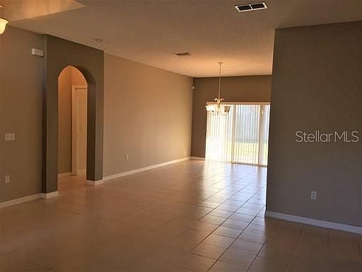 3rd image of 482 Britten Dr