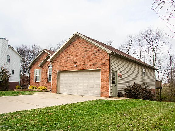 3rd image of 169 Woodfield Cir