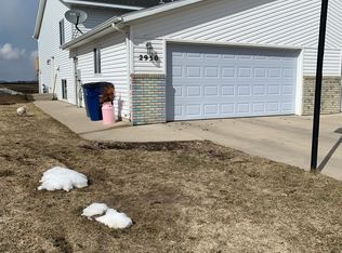 2930 7th Ave N, Moorhead, MN 56560
