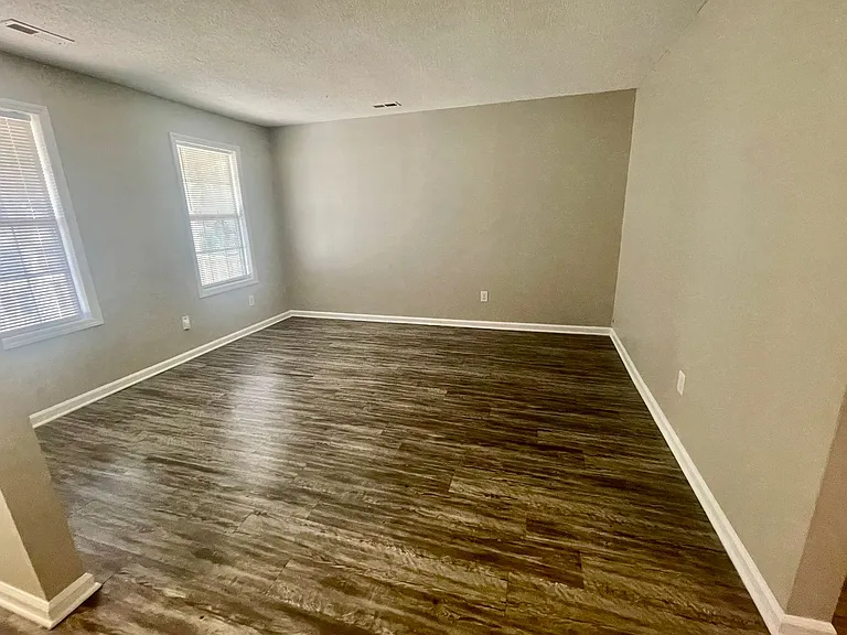 1620 Ervin Ln — Photo 5
