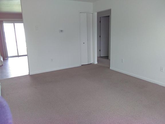 2nd image of 617 136th Ave APT 4