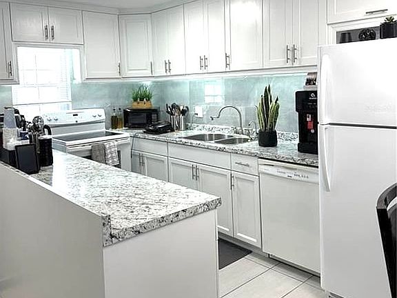 4th image of 6960 20th Ave N APT 302B