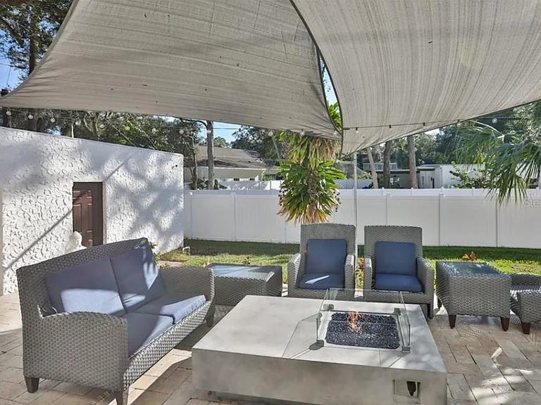4534 W Beachway Dr — Photo 8
