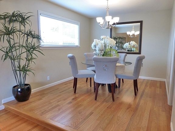 4th image of 1560 Montellano Dr