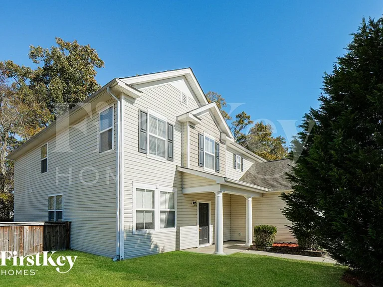 123 Salt Meadow Ln — Photo 2