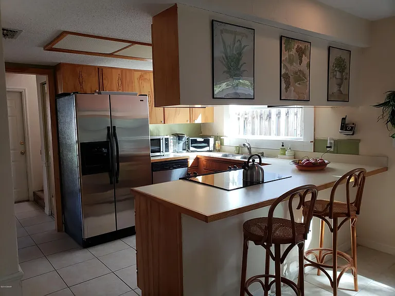 125 Northbrook Ln — Photo 5