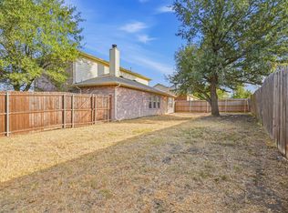 1002 Chatham Ln, Forney, TX 75126