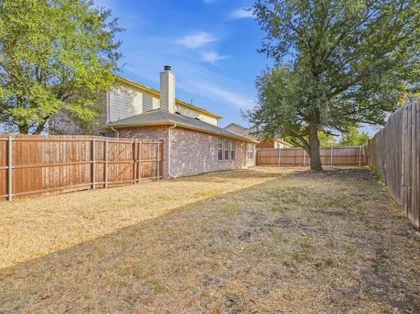 1002 Chatham Ln, Forney, TX 75126