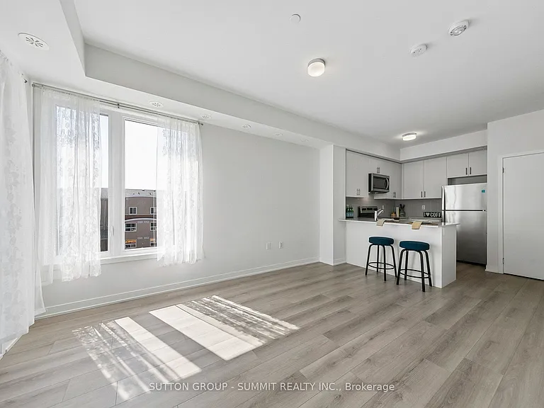 3556 Colonial Dr #16 — Photo 6