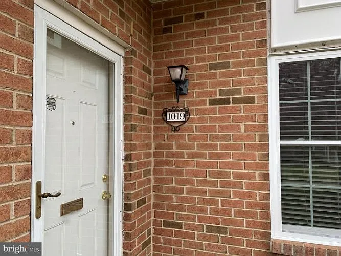1019 Harbour Dr photo 1