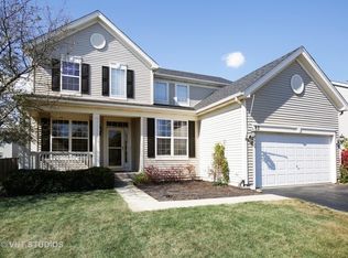 82 Meadows Dr, Gilberts, IL 60136