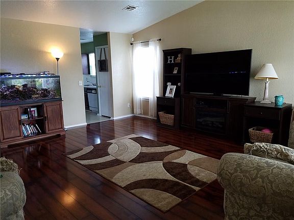 3rd image of 9217 Snowberry Dr