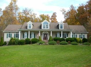 1523 Marburg Rd, Spring Grove, PA 17362