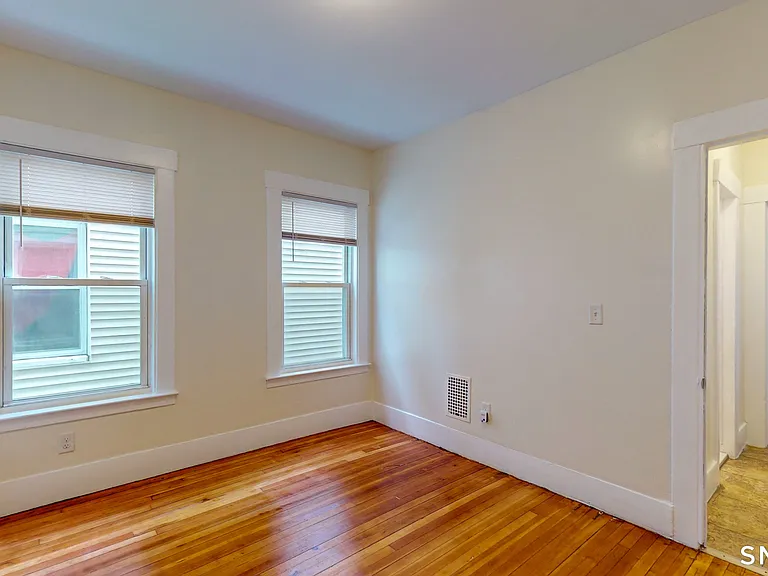 679 Winchester Ave — Photo 12
