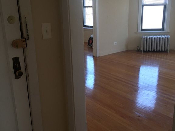5th image of 1348 W Hood Ave #3