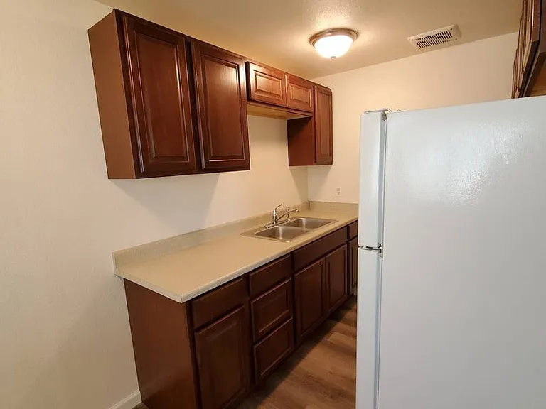 7865 Valley Rd NE #16 — Photo 4