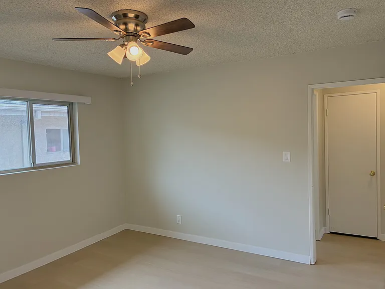 319 N Kenwood St #8 — Photo 11