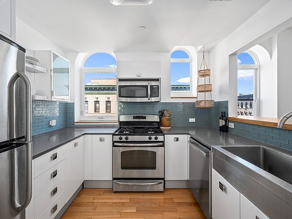 4th image of 318 Knickerbocker Ave APT 4A