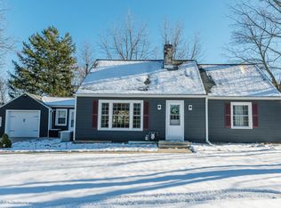 W263N2966 Prospect Ave, Pewaukee, WI 53072