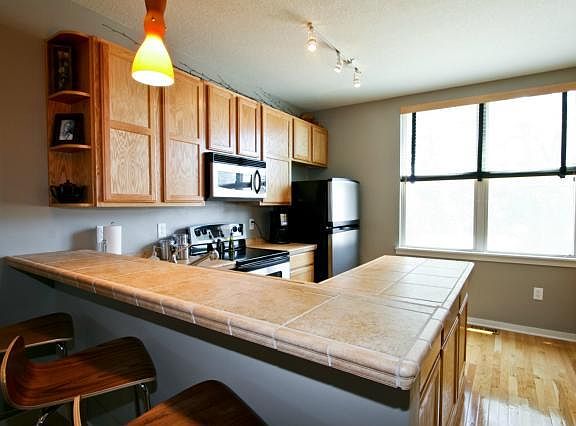 4th image of 4543 Madison Ave #4543