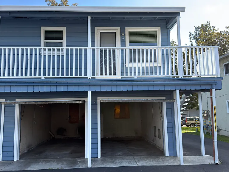 675 Johanna Ave #3 — Photo 12