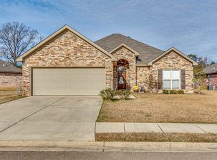 205 Barrington Cv, Florence, MS 39073