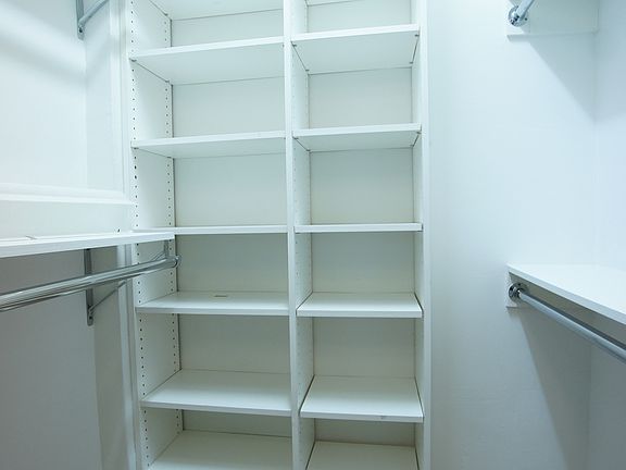 5th image of 550 Grand St #Jgd