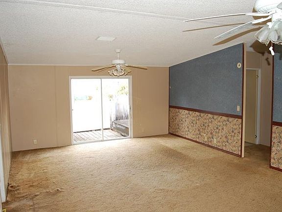 3rd image of 17551 Wellfield Ct