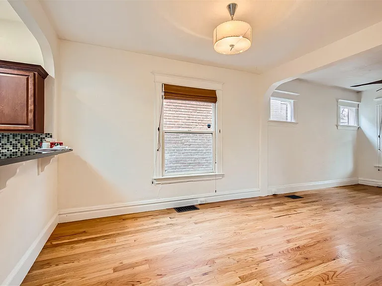2805 N Franklin St — Photo 4