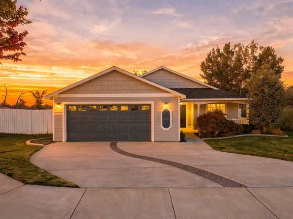 438 Charbonneau Dr, Richland, WA 99352