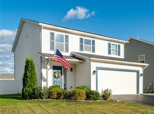 76 Rangers Ct, Rochester, NY 14612