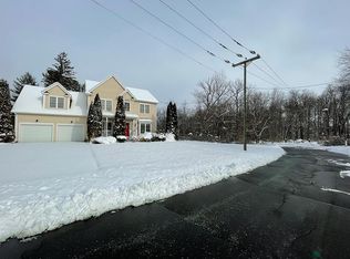 264 Elmfield St, West Hartford, CT 06110