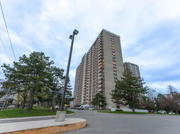 205 Hilda Ave #1812, Toronto, ON M2M 4B1