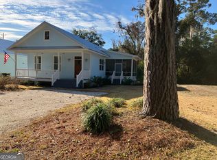 905 SE Wayne St #40, Darien, GA 31305