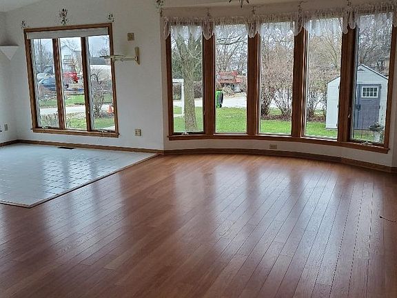 3rd image of 208 State St #210
