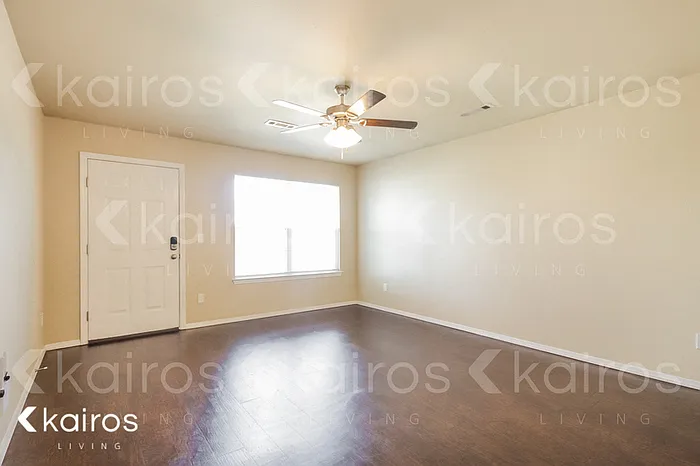 3 bed, 2.0 bath, 1163 sqft, $1,345 — Photo 3