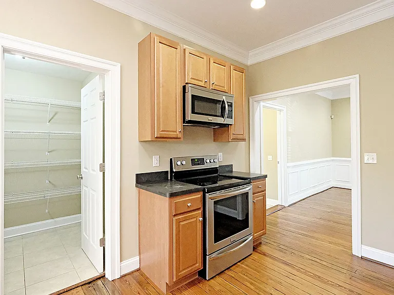 103 Linden St — Photo 7
